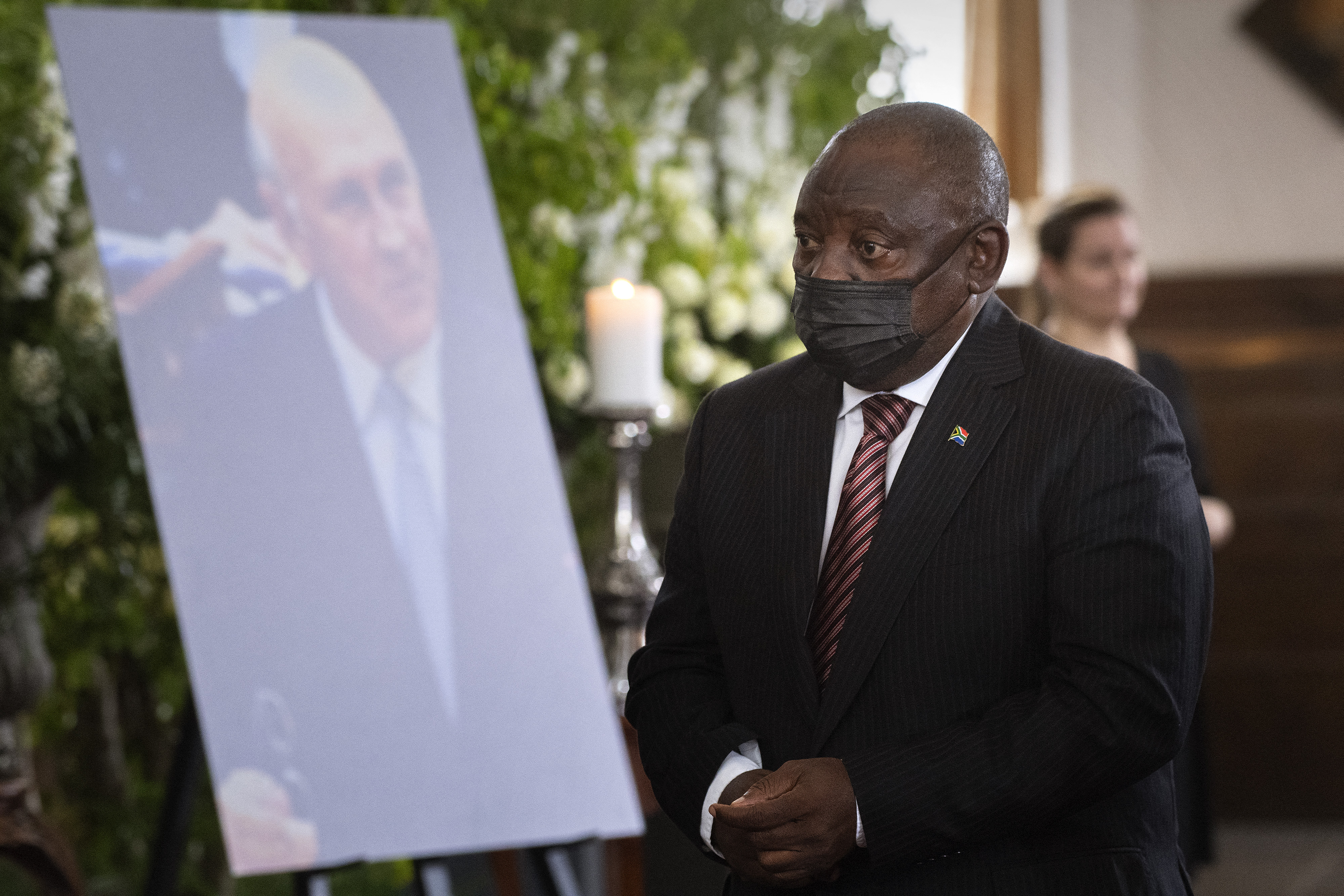 El presidente de Sudáfrica  Cyril Ramaphosa fue diagnosticado con covid-19