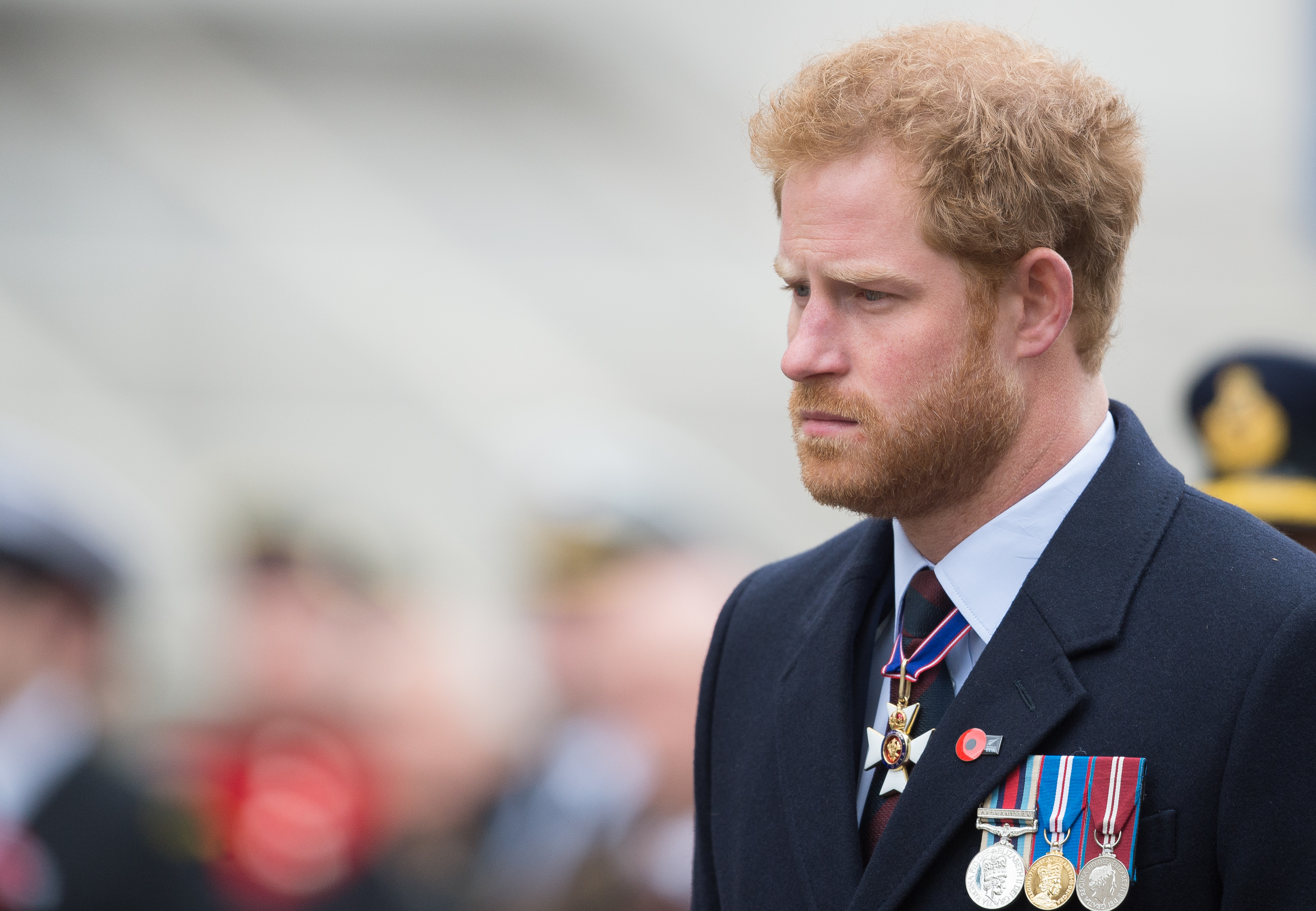 Londres, Inglaterra - 25 de abril: el príncipe Harry asiste al servicio ANZAC en el cenotafio el 25 de abril de 2016 en Londres, Inglaterra. (Foto de Samir Hussein / WireImage)