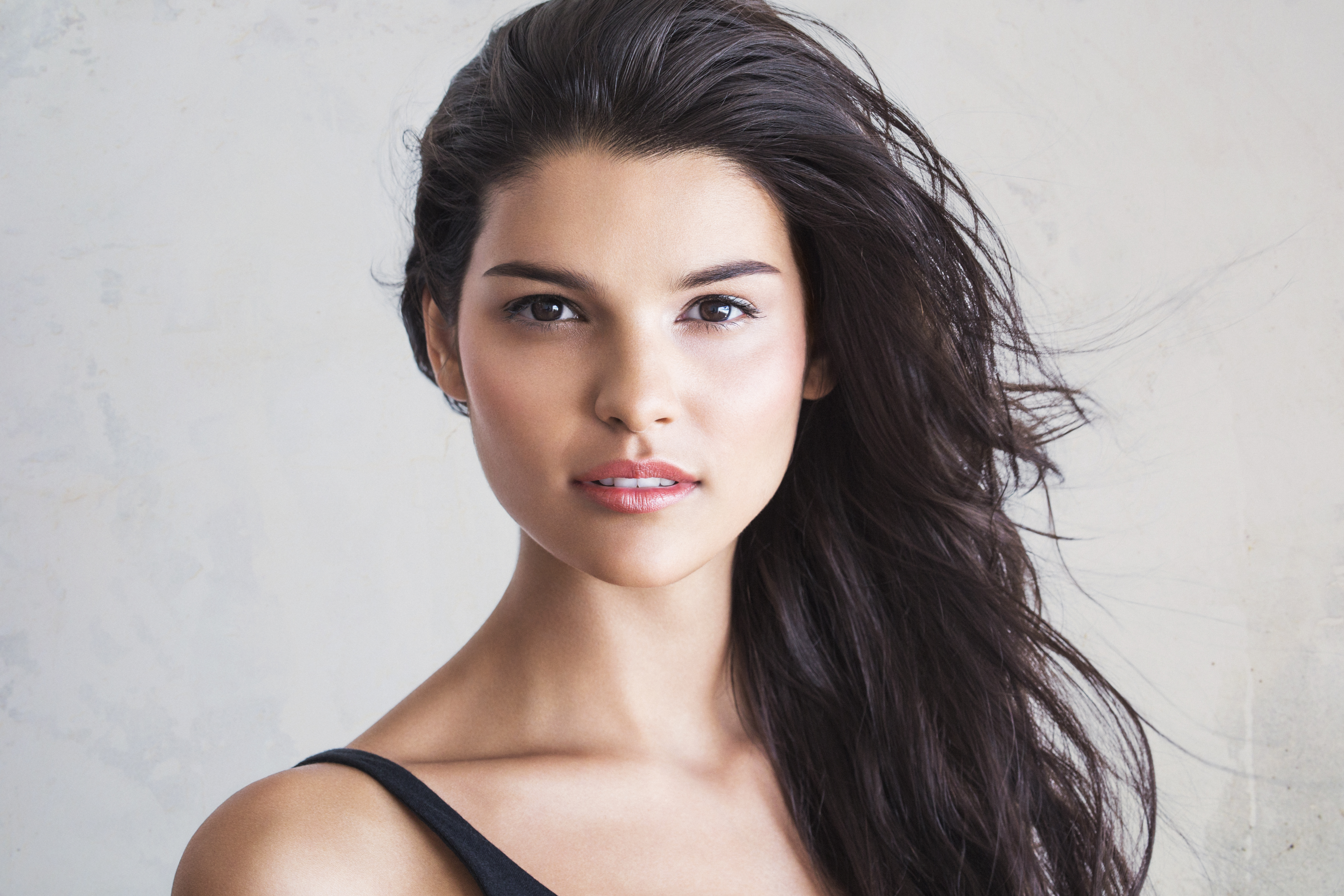 Brunette, elcolor para cambiar de estilo en el 2024