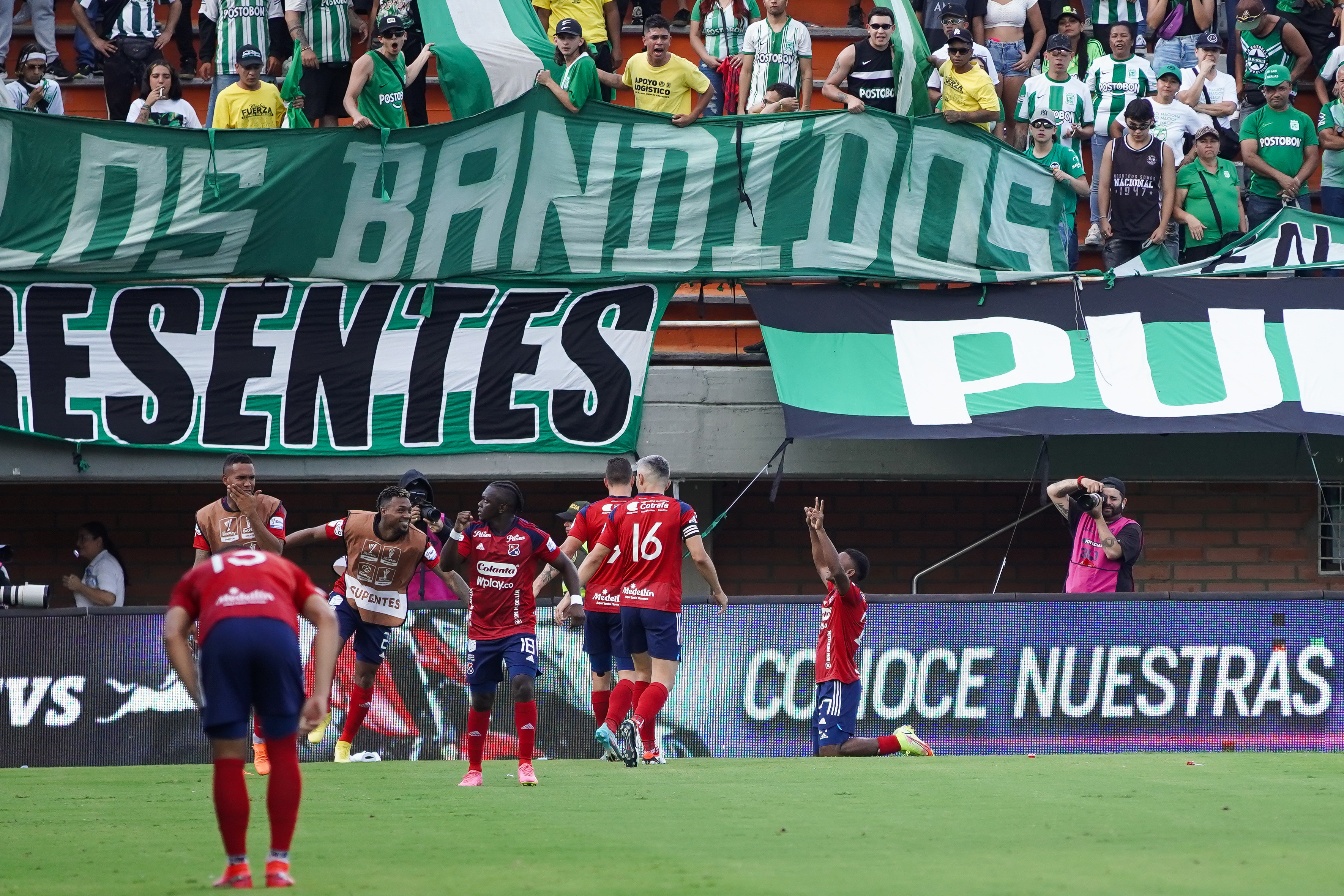 Imagen del partido entre Atlético Nacional e Independiente Medellín por la quinta fecha de los cuadrangulares semifinales del segundo semestre de la Liga colombiana 2023.