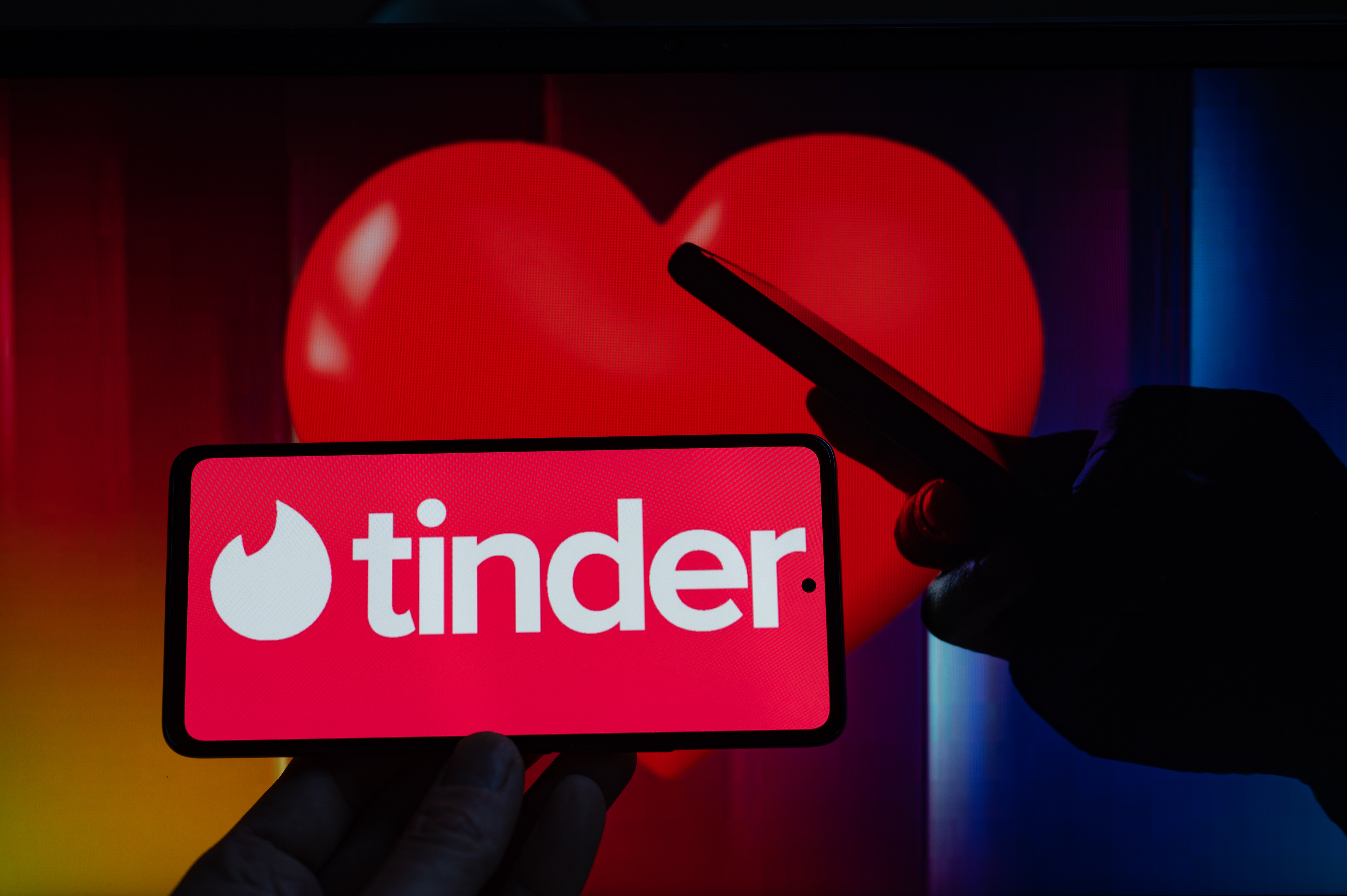 Tinder es una de las aplicaciones más descargadas y de mayor recaudación a nivel global, por la variedad de usuarios que hay, según el informe State of Mobile 2023.