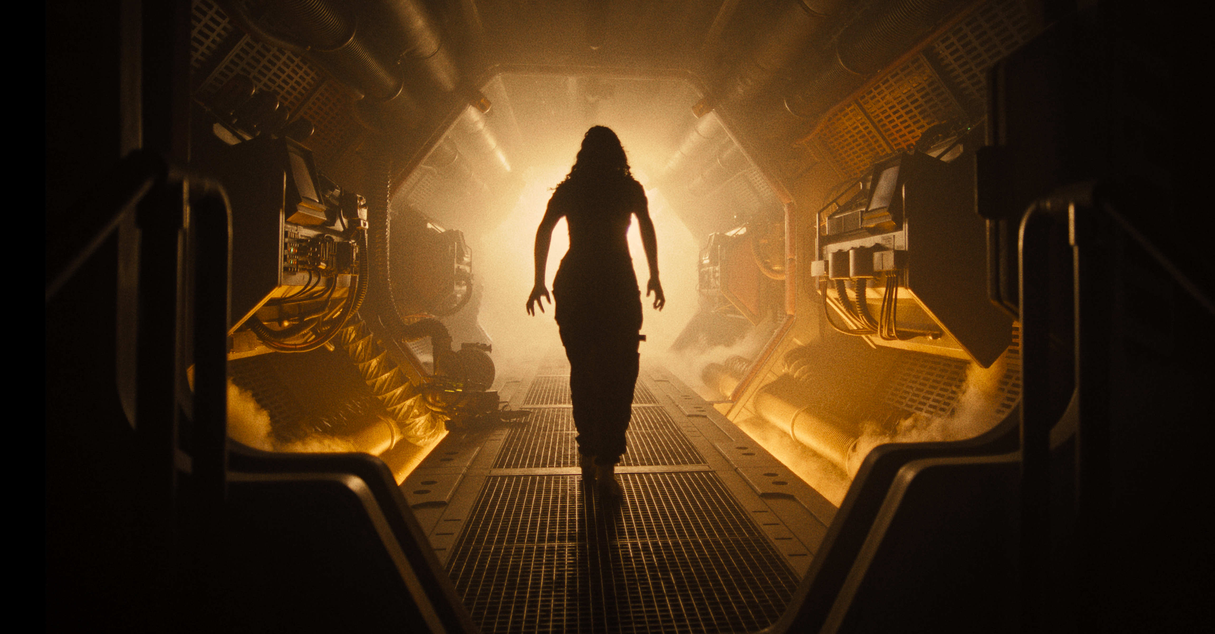 Isabela Merced as Kay in 20th Century Studios' ALIEN: ROMULUS. Photo courtesy of 20th Century Studios. © 2024 20th Century Studios. All Rights Reserved.