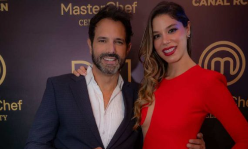 Alejandro Estrada y Dominica Duque en MasterChef Celebrity