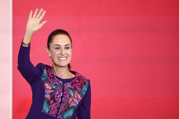 "Llevaremos a México por el camino de la seguridad, avanzaremos con la atención a las causas, el fortalecimiento de la Guardia Nacional".(Photo by Hector Vivas/Getty Images)