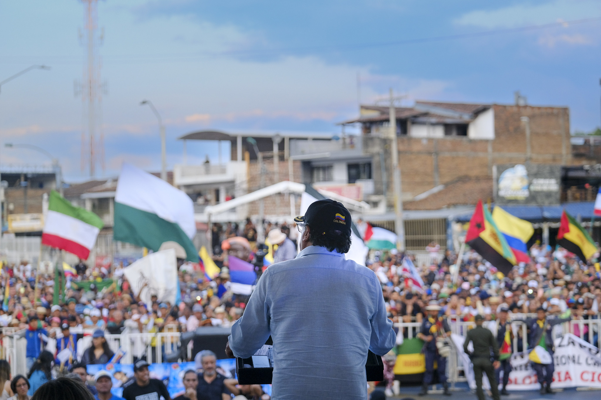 Gustavo Petro anunció en Cali su intención de hacer una Asamblea Nacional Constituyente.