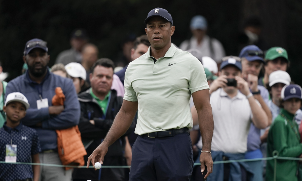 Tiger Woods durante una ronda de práctica previo al Masters de Augusta, el martes 5 de abril de 2022. (AP Foto/Charlie Riedel)