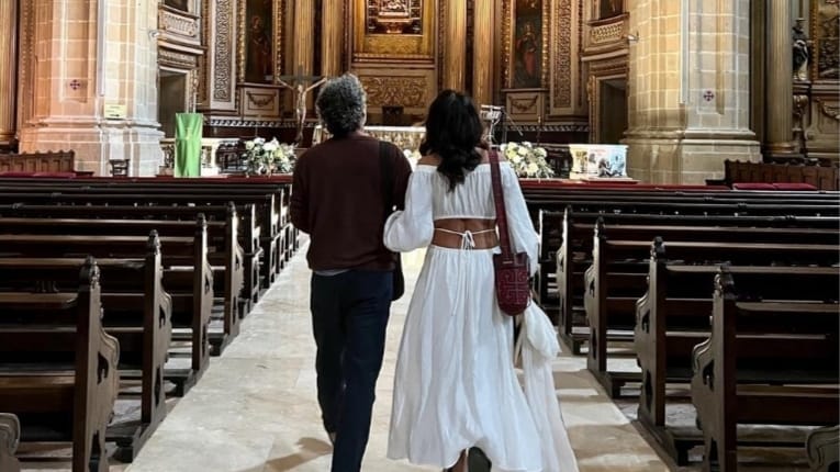 Paola Turbay celebra 28 años de casada.