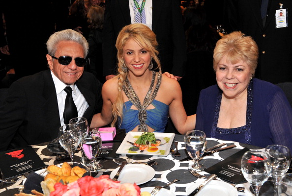 LAS VEGAS, NV - NOVEMBER 09:  (L-R) William Mebarak Chadid, honoree Shakira and Nidia Ripoll  attend the 2011 Latin Recording Academy Person Of The Year honoring Shakira held at the Mandalay Bay Resort & Casino on November 9, 2011 in Las Vegas, Nevada.  (Photo by Rodrigo Varela/WireImage)