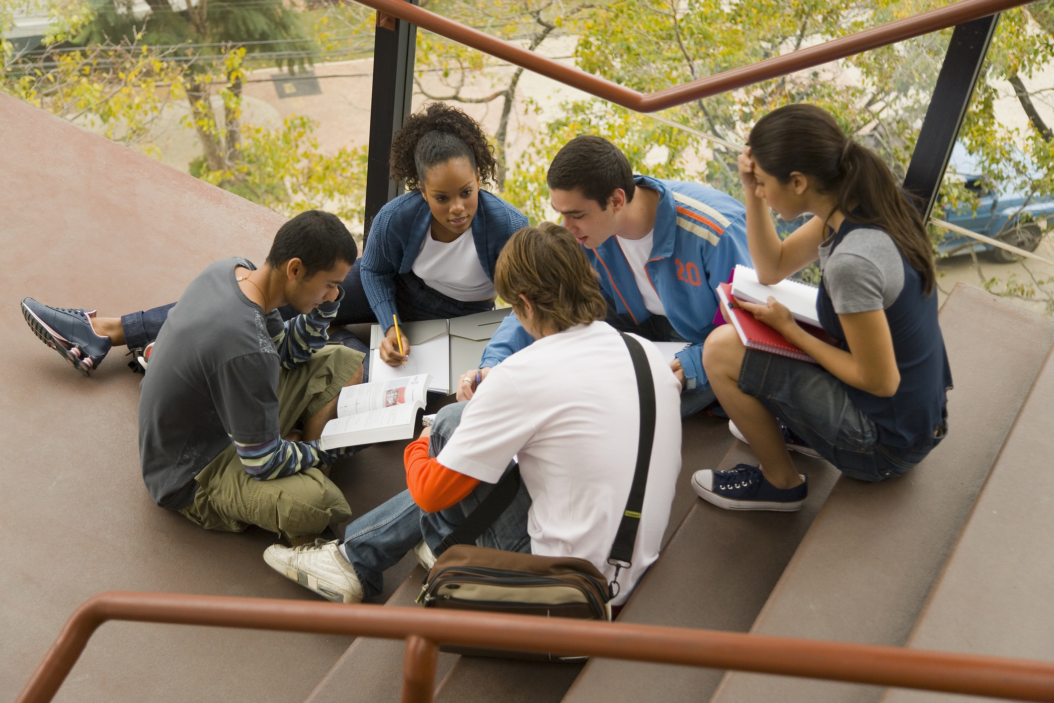 Descubra cómo obtener el subsidio de 400 mil pesos y qué se necesita para participar en Jóvenes en Acción.