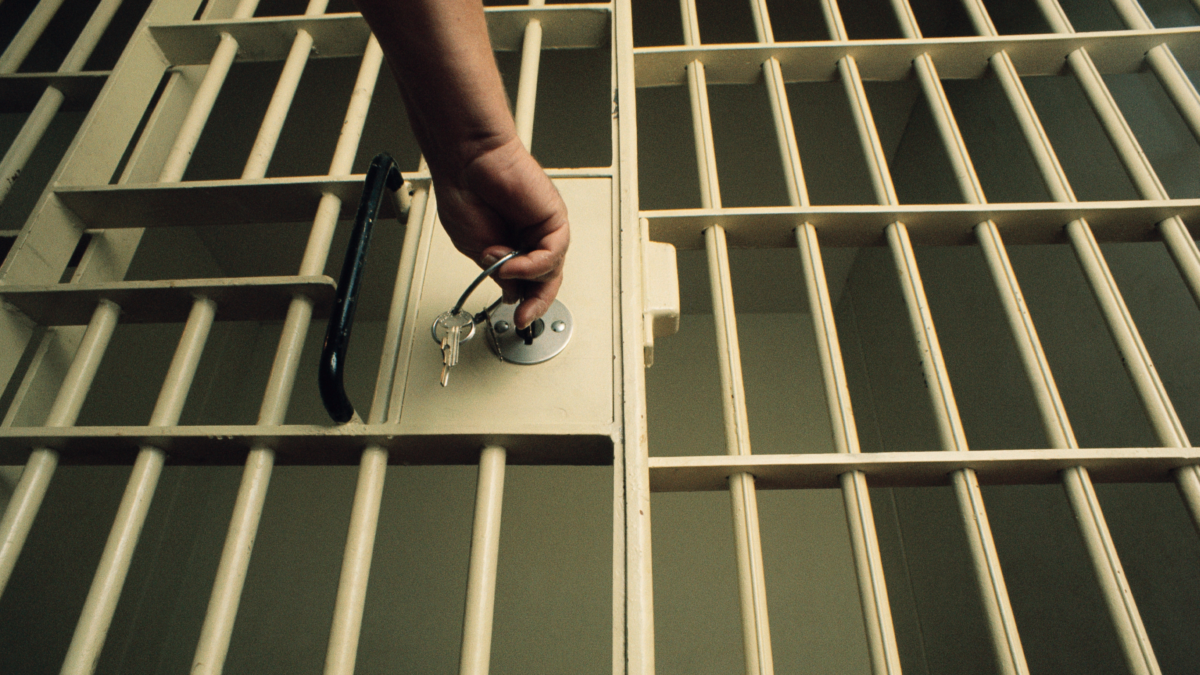 Personas en la carcel