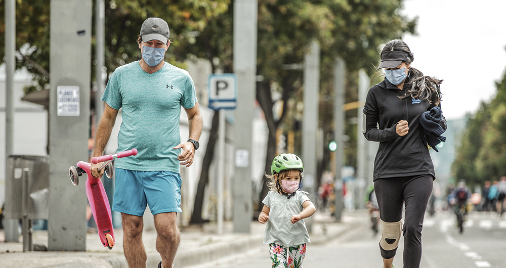 La flexibilidad en el uso del tapabocas solo se podrá permitir en espacios al aire libre, según el Ministerio deSalud. 