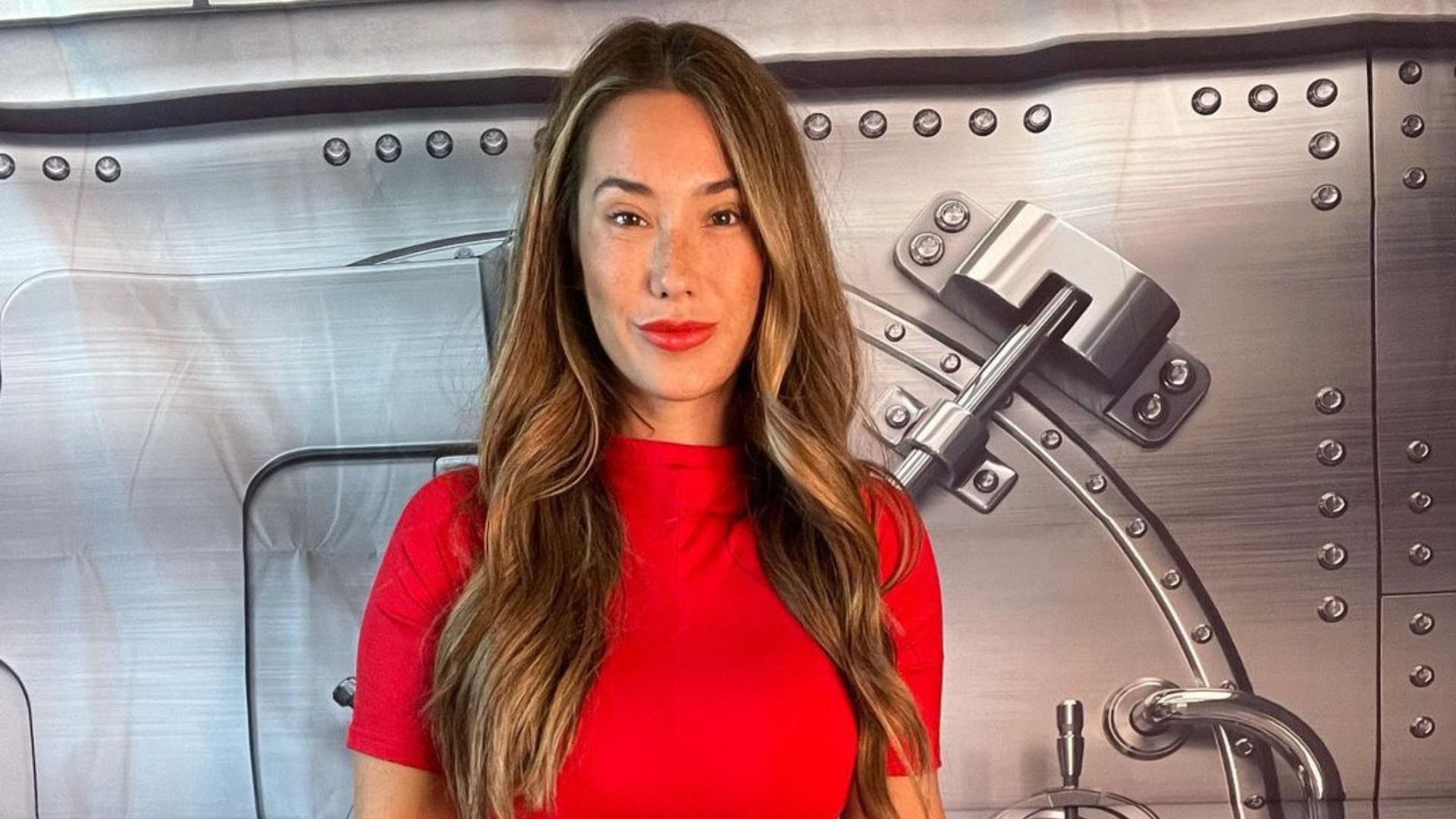 El día que Eva Lovia quiso hacer una película para adultos en el espacio