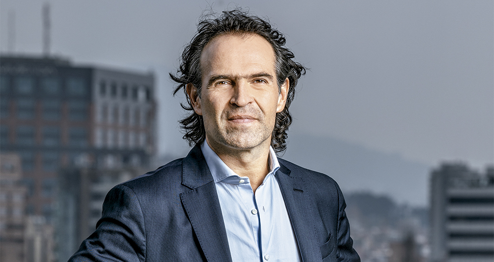  Federico Gutiérrez y Rodolfo Hernández estarían en un empate técnico por el segundo lugar. La balanza la ajustarían los votantes de los candidatos que no logren pasar a segunda vuelta.