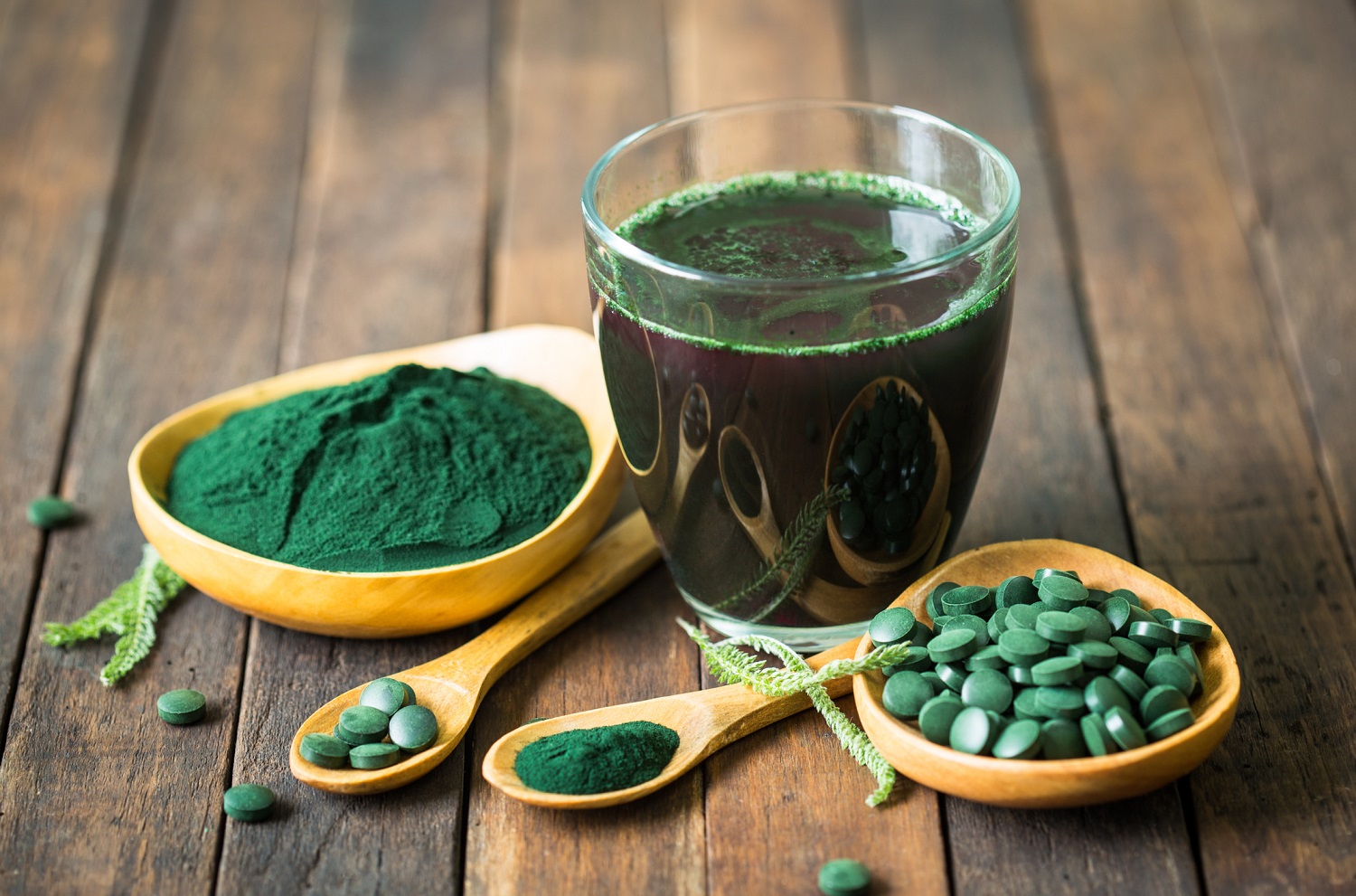 La espirulina es rica en proteínas, vitaminas y minerales.