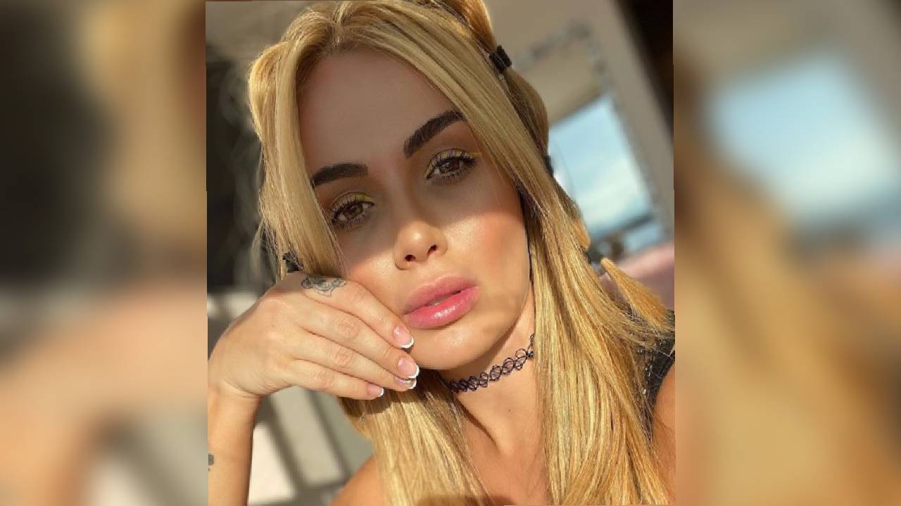 Sara Uribe "explotó" ante los insultos de una seguidora. Foto: Instagram @sara_uribe.