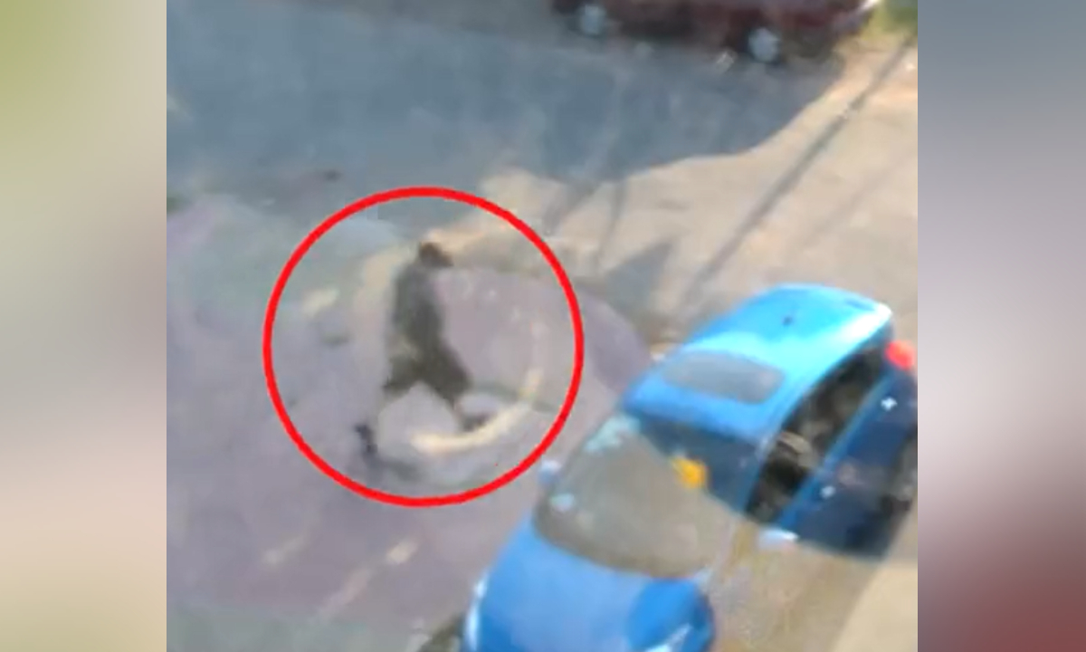 El hombre persiguió a su trabajador y le propinó un disparo mortal.