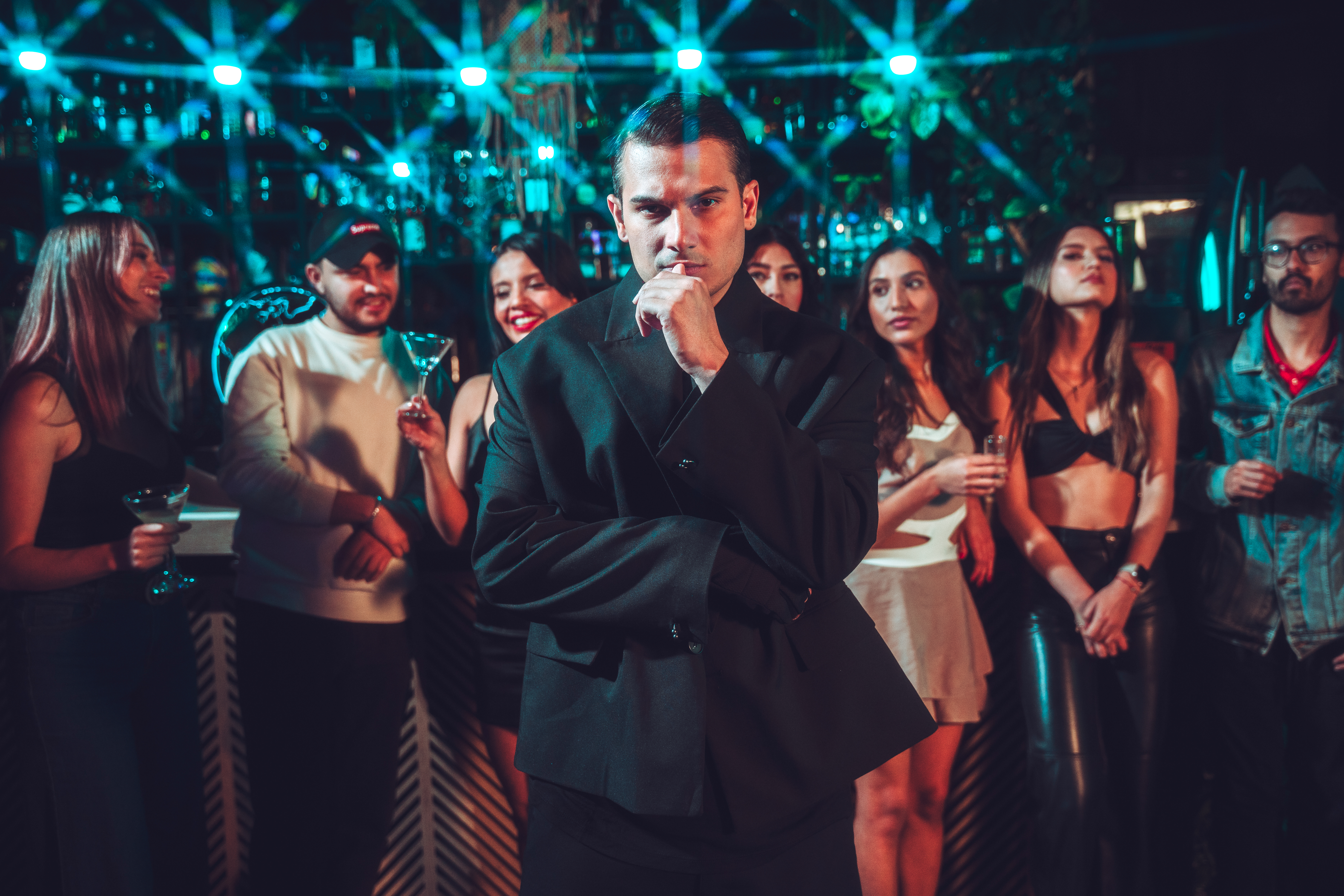 Pipe Bueno en el lanzamiento de su canción tengo Mucha Sed