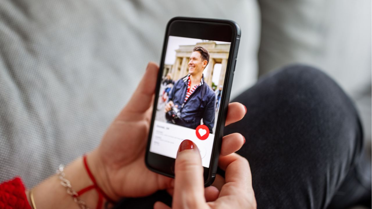 Tinder y la IA ahora le ayudarán a conseguir el match perfecto: así funciona la nueva opción.