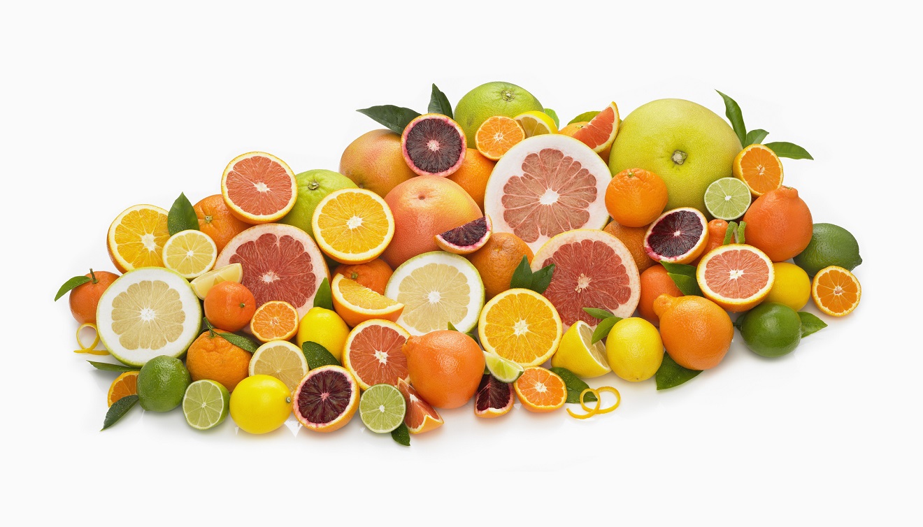 La naranja es rica en vitamina C, la cual es saludable para los cartílagos y para la formación de colágeno.