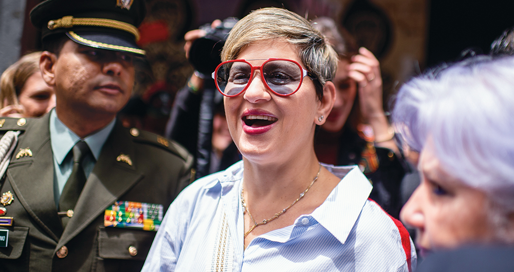   Los investigadores están tras las pistas que conducen a Verónica Alcocer. Sus movimientos de dinero, su patrimonio, sus declaraciones de renta y transacciones comerciales.