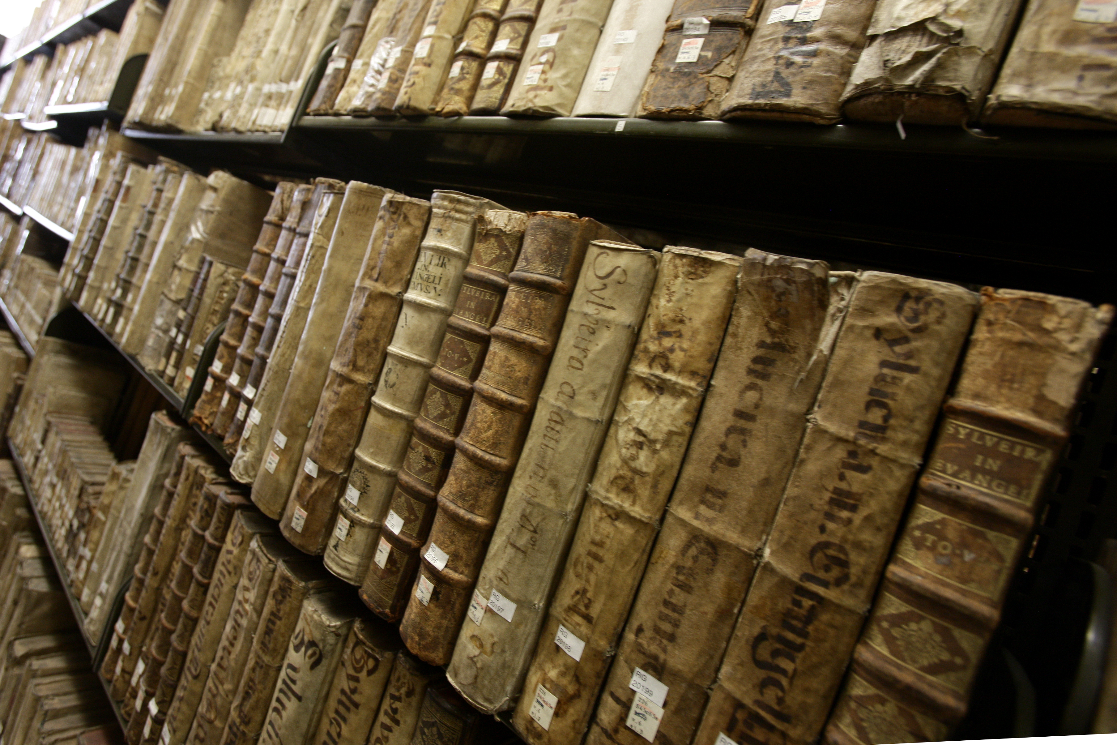 BIBLIOTECA NACIONALLIBROS Y MANUSCRITOS ANTIGUOS DE LA BIBLIOTECA NACIONAL
LIBROS
BOGOTA 20 NOVIEMBRE 2012
FOTO DANIEL REINA ROMERO
REVISTA SEMANA