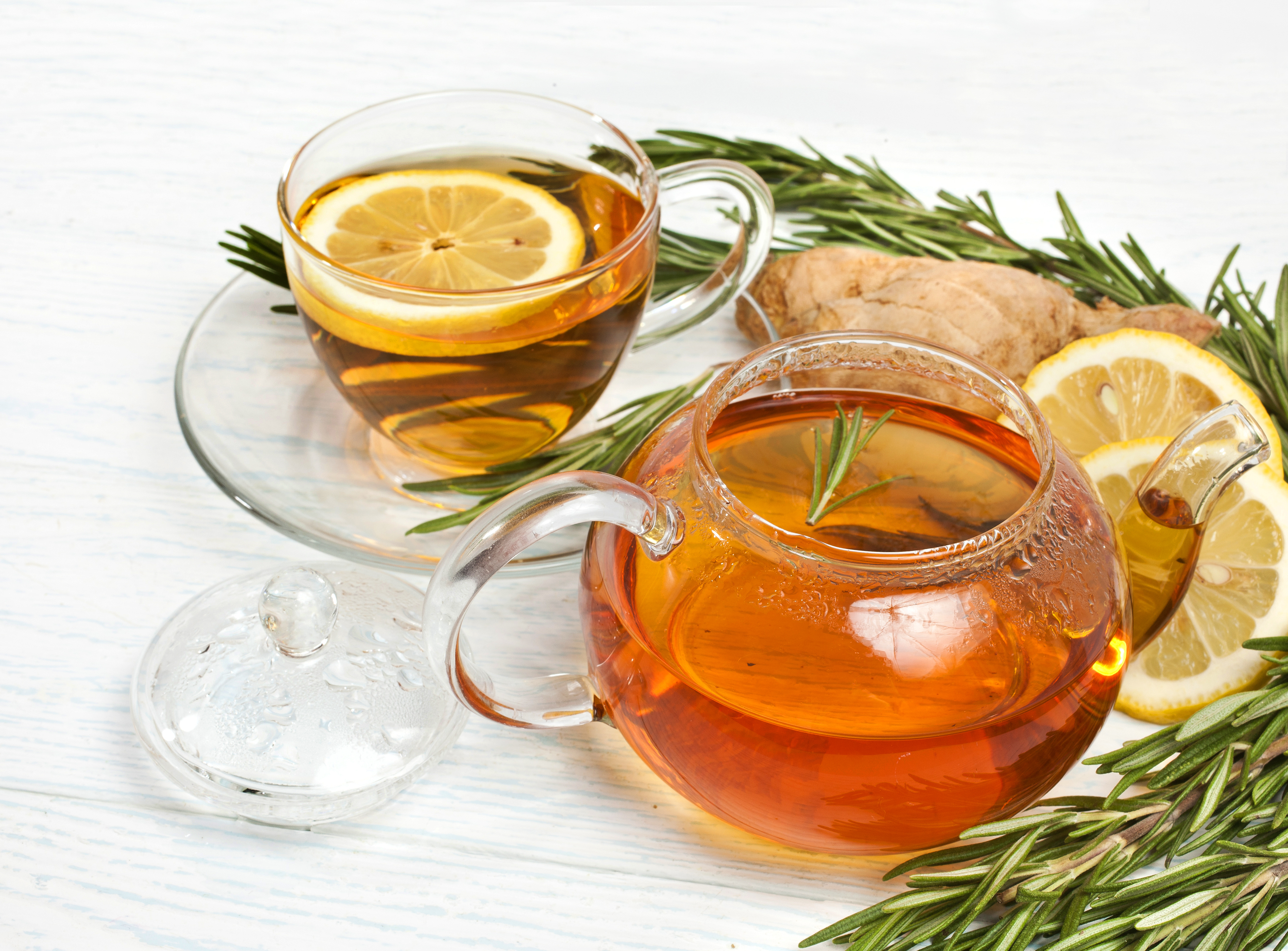 La planta de romero ofrece diversos beneficios al organismo.