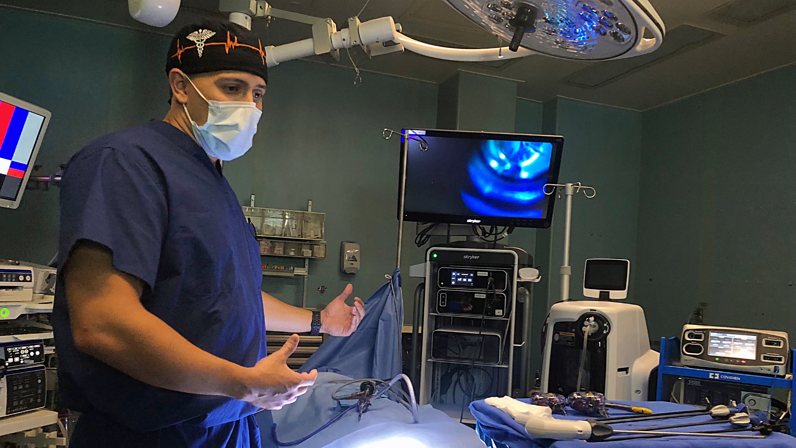 Brayan Pulgarín, médico colombiano en el USN Comfort en Cartagena