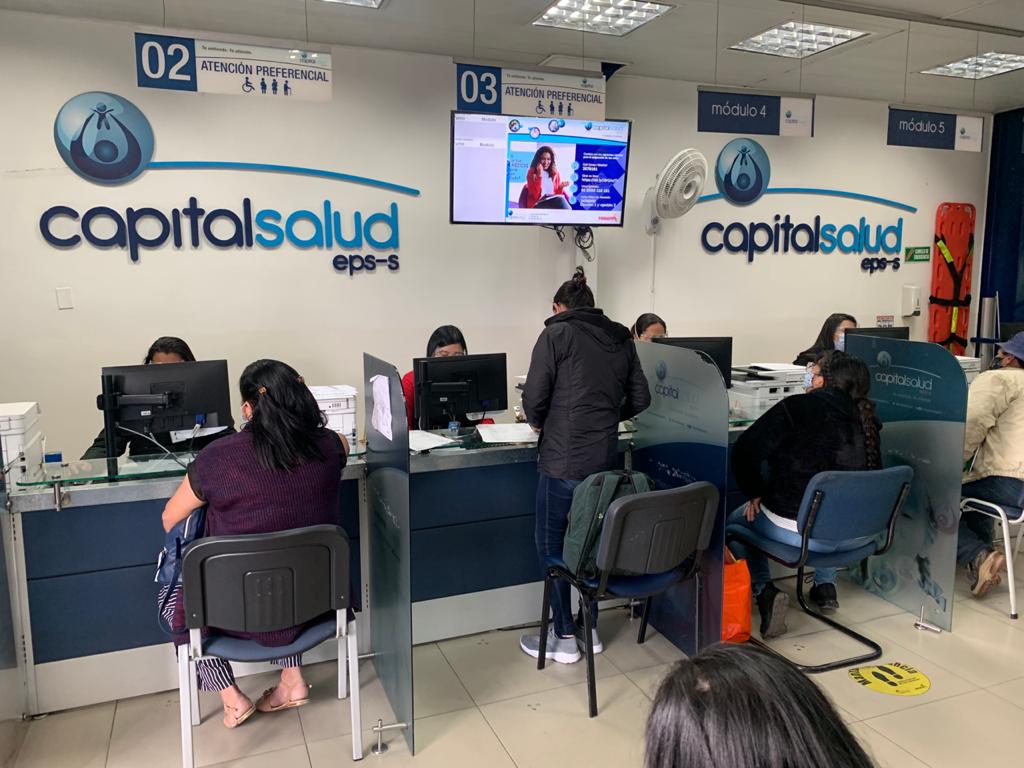 Autoridades de Bogotá celebran levantamiento de medida de recuperación a Capital Salud