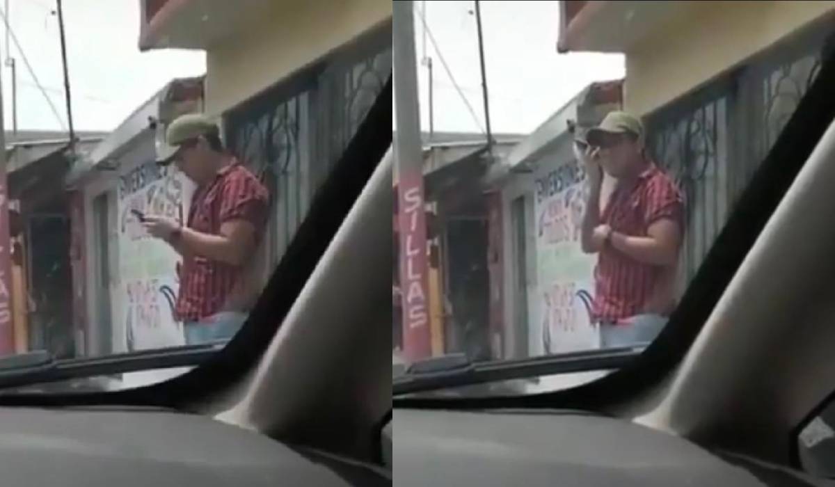 Estando fuera del vehículo, el hombre reprodujo el audio una y otra vez pues no podía escucharlo ya que el sonido estaba saliendo por los parlantes del carro.