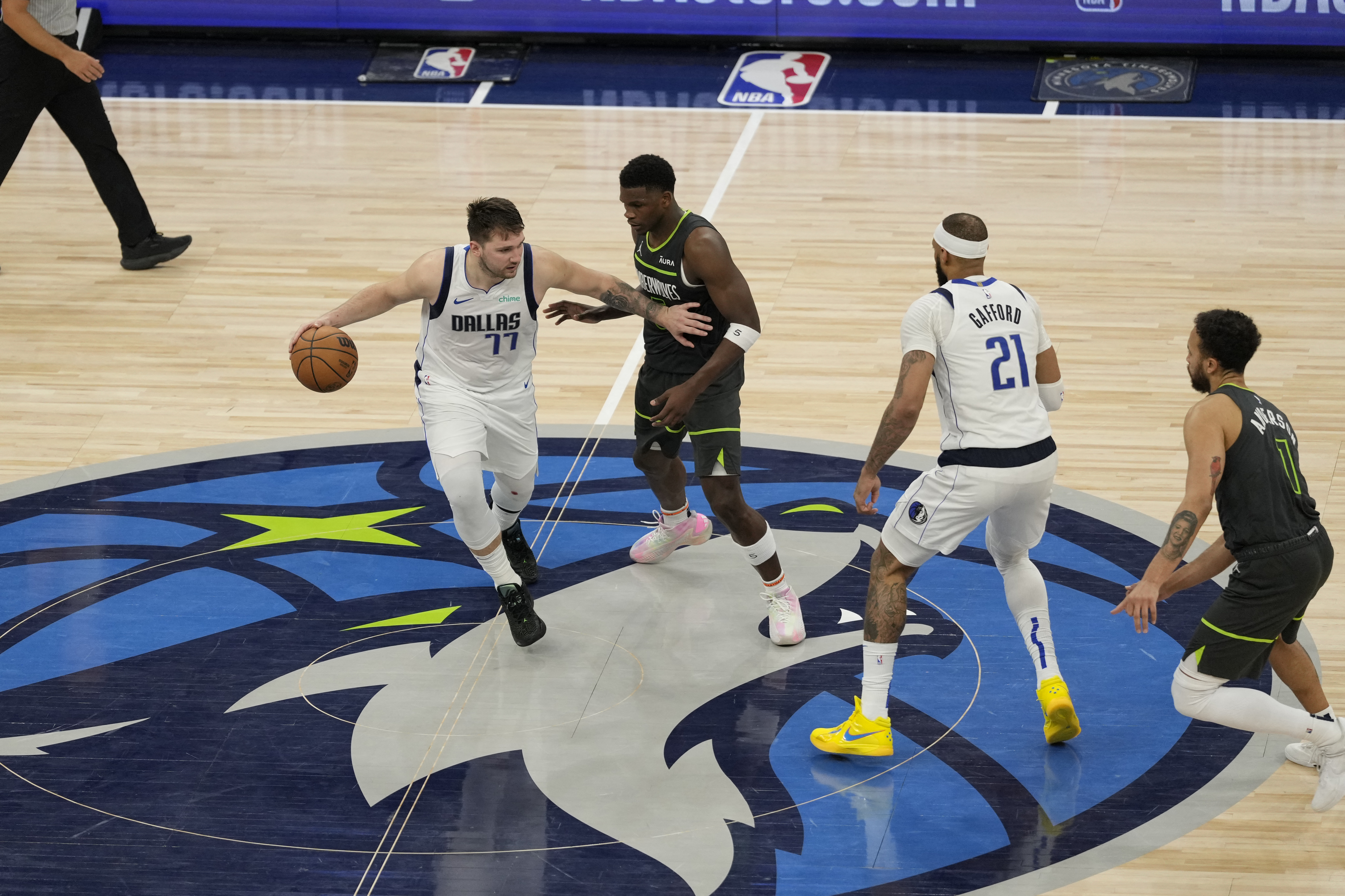 Dallas fue muy superior a  Minnesota y accedió a las finales de la NBA