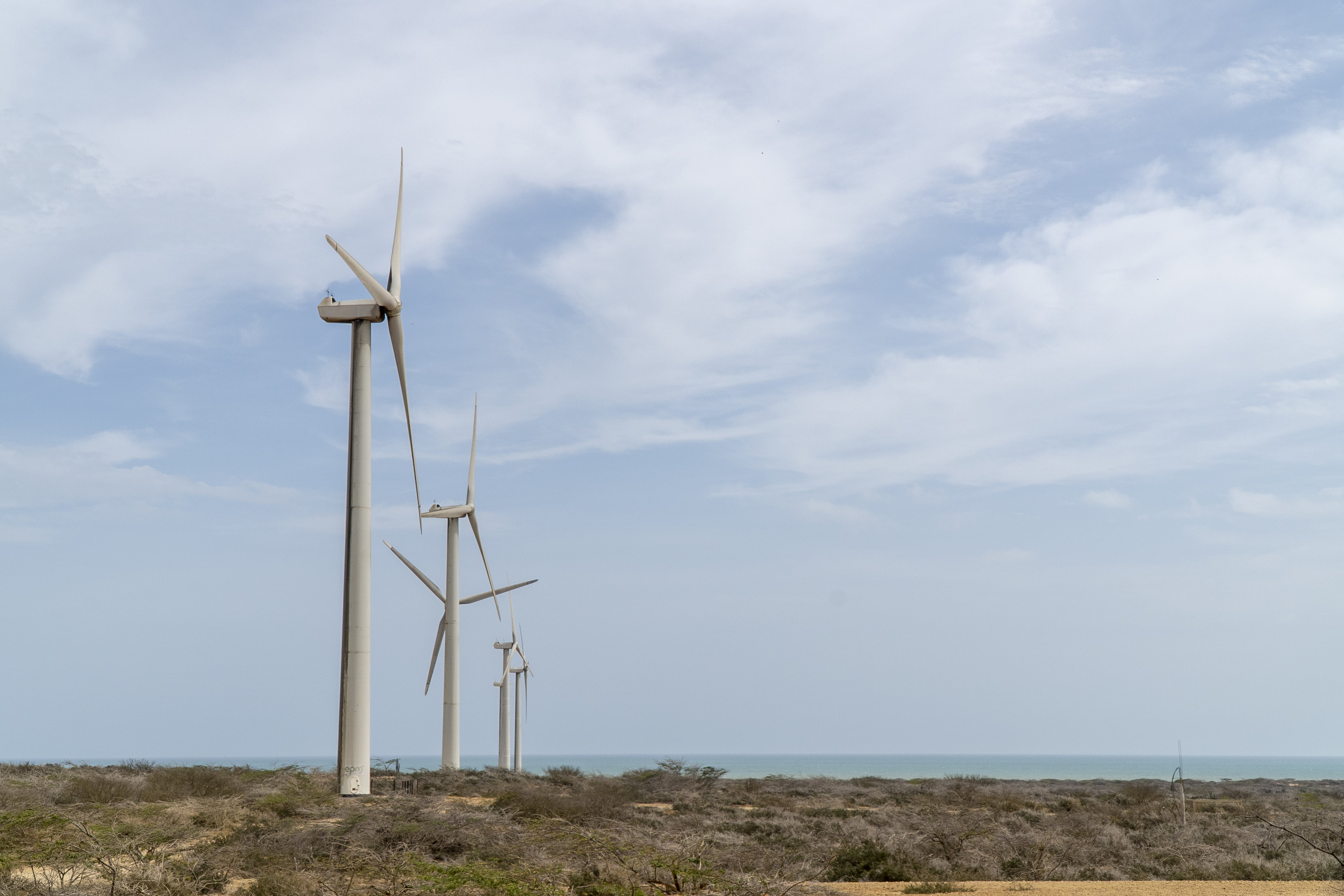 Parque Eólico Jepírachi, ubicado en el departamento de La Guajira, en las localidades del Cabo de la Vela y Puerto Bolívar.