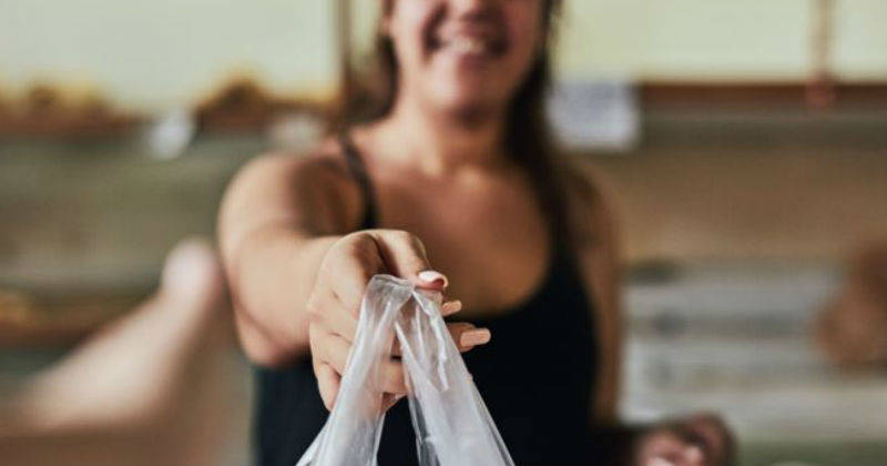 GETTY IMAGES / Las bolsas plásticas tardan cientos de años en descomponerse, según estimaciones. Su creador jamás pensó que la gente las botaría luego de usarlas una vez.