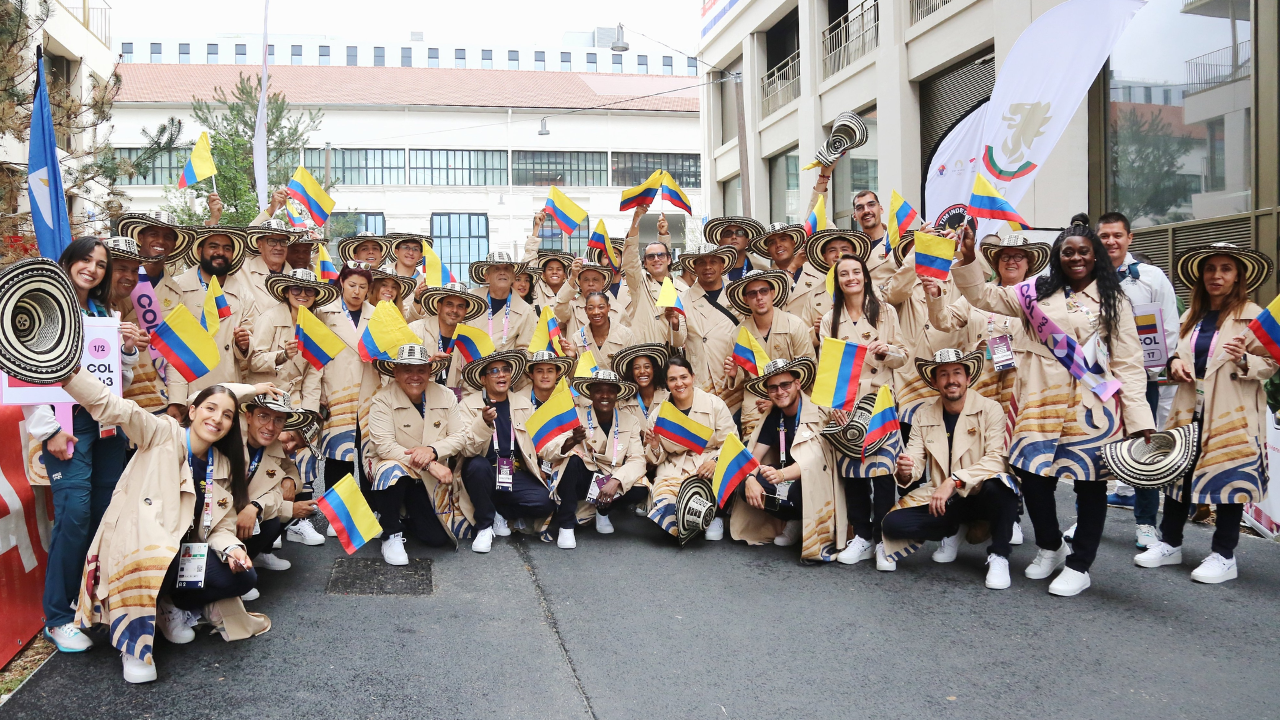 Delegación colombiana en la inauguración de los Juegos Olímpicos París 2024