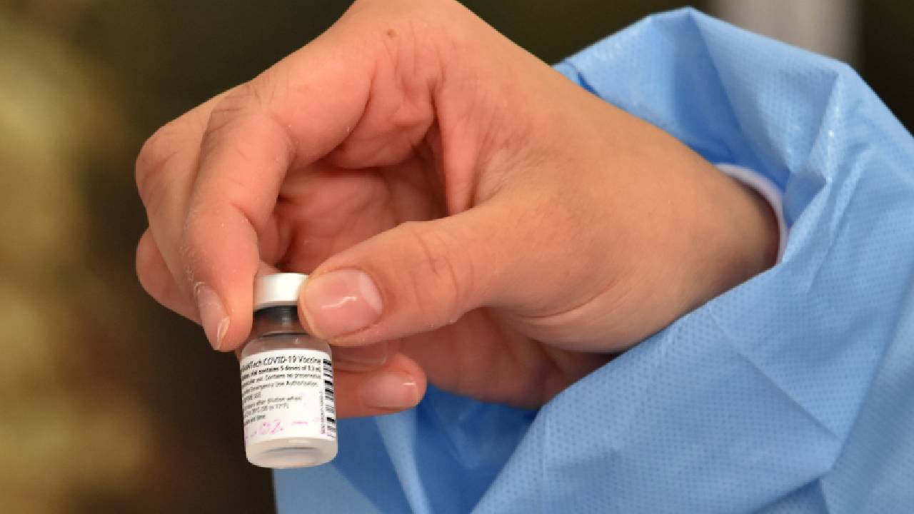 La OMS sentó su posición con respecto a la vacunación anticovid en niños