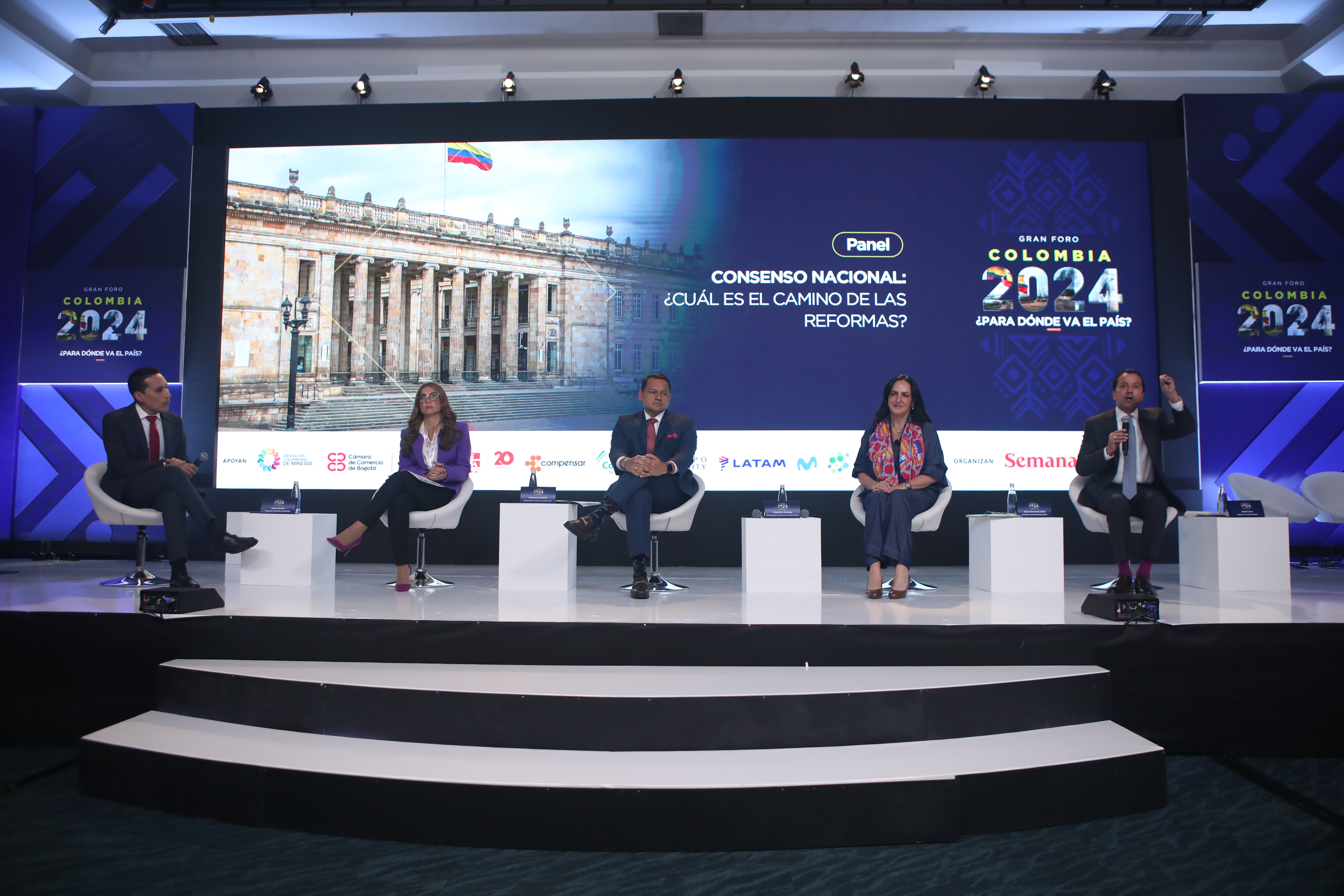Panel. CONSENSO NACIONAL: ¿CUÁL ES EL CAMINO DE LAS REFORMAS?
● Catherine Juvinao, representante a la Cámara por el partido Verde
● Alejandro Ocampo, representante a la Cámara por el Pacto Histórico
● María Fernanda Cabal, senadora del Centro Democrático
● David Luna, senador de Cambio Radical