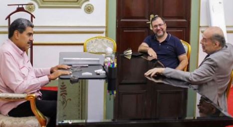 Maduro y Álvaro Leyva se reunieron en Caracas