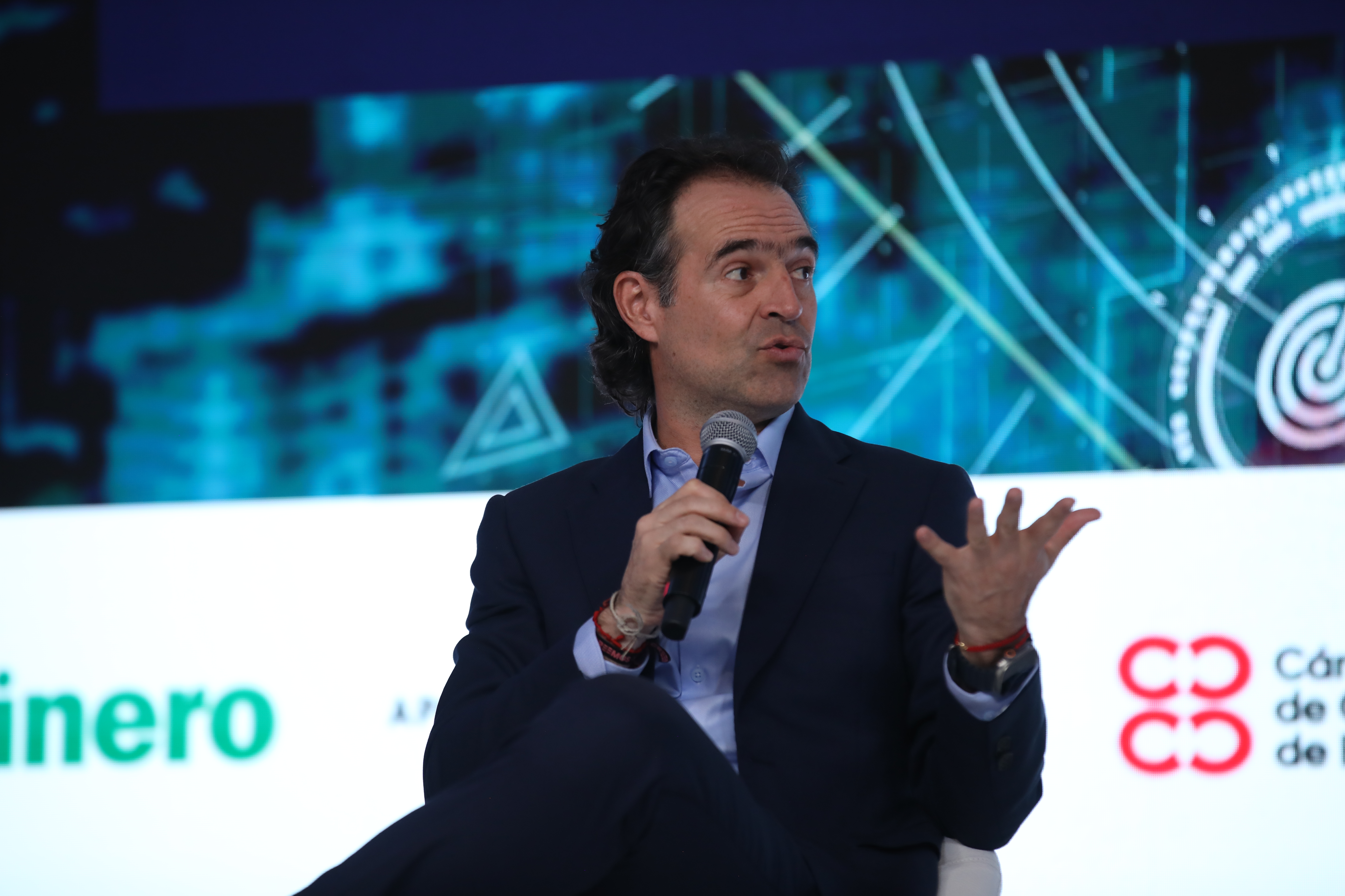 Panel. ¿CÓMO HACER DE COLOMBIA UN PAÍS MÁS COMPETITIVO?
.Federico Gutiérrez, alcalde de la ciudad de Medellín