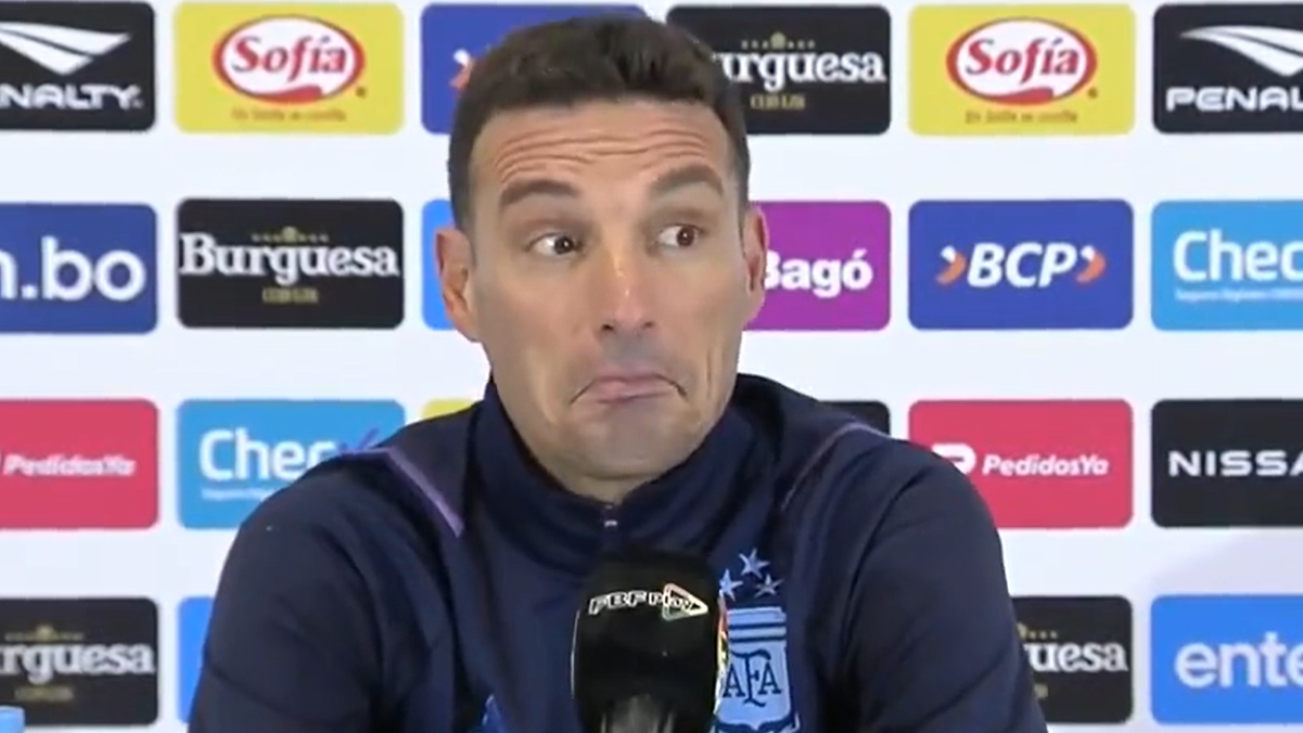 Scaloni se molestó con una extensa pregunta en rueda de prensa