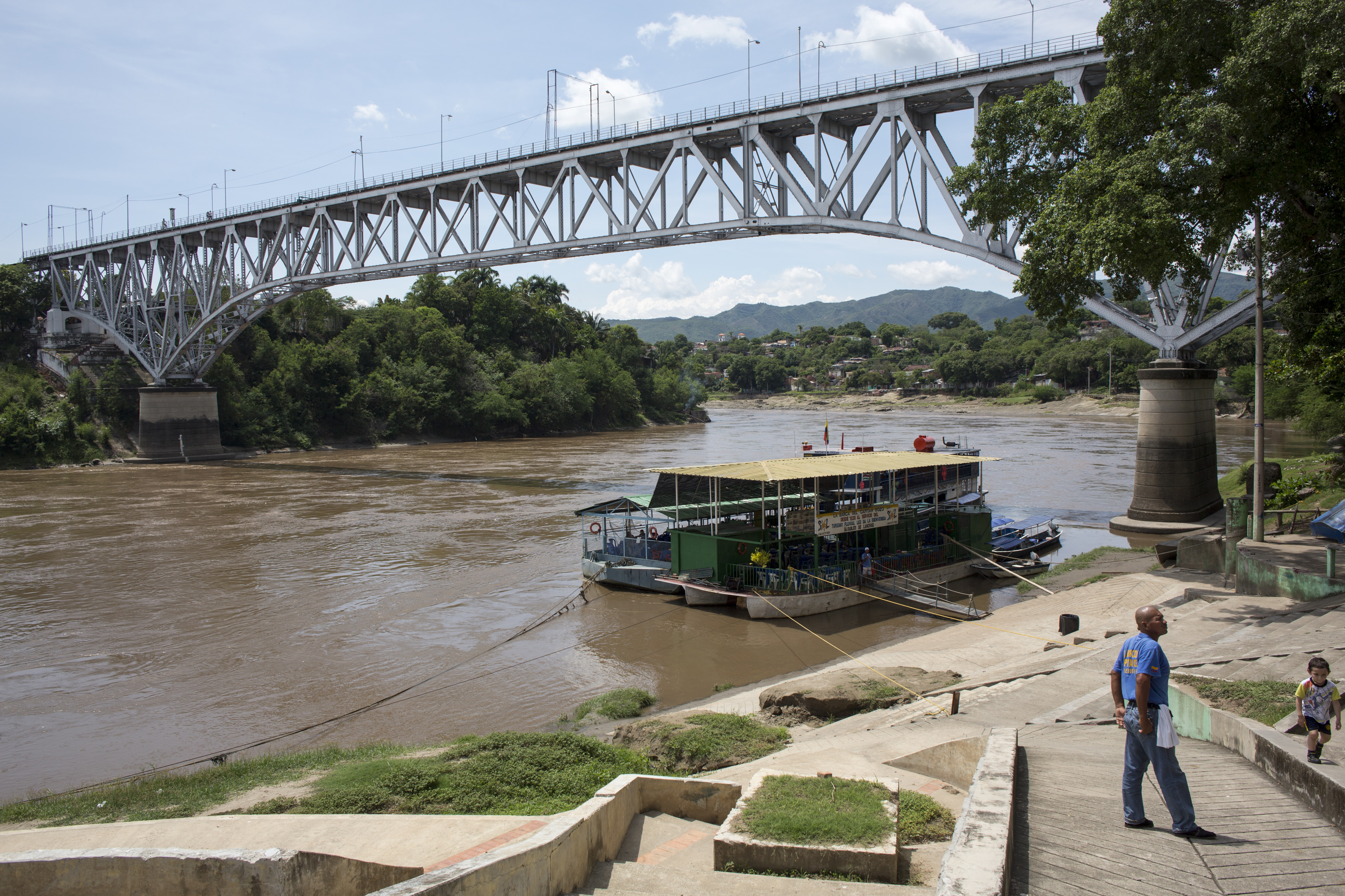 Flandes - Girardot   
Puente Ferreo
Especial Tolima y Huila
Foto David Estrada Larrañeta
Noviembre 2014