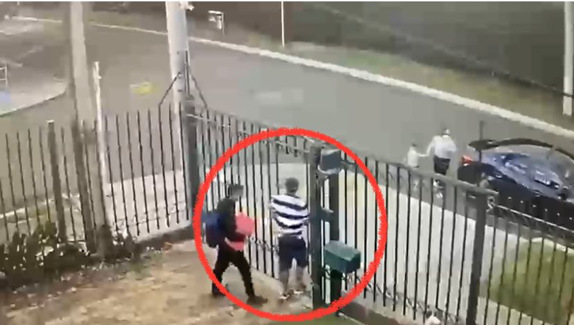 En video quedaron los momentos en que un grupo de delincuentes se paseaban por los barrios identificando a las víctimas.