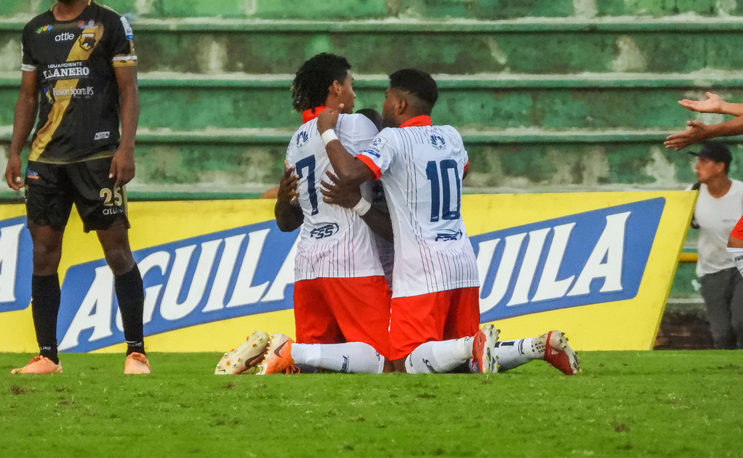 El partido terminó en polémica por el sospechoso segundo gol que marcó Unión Magdalena para lograr el ascenso