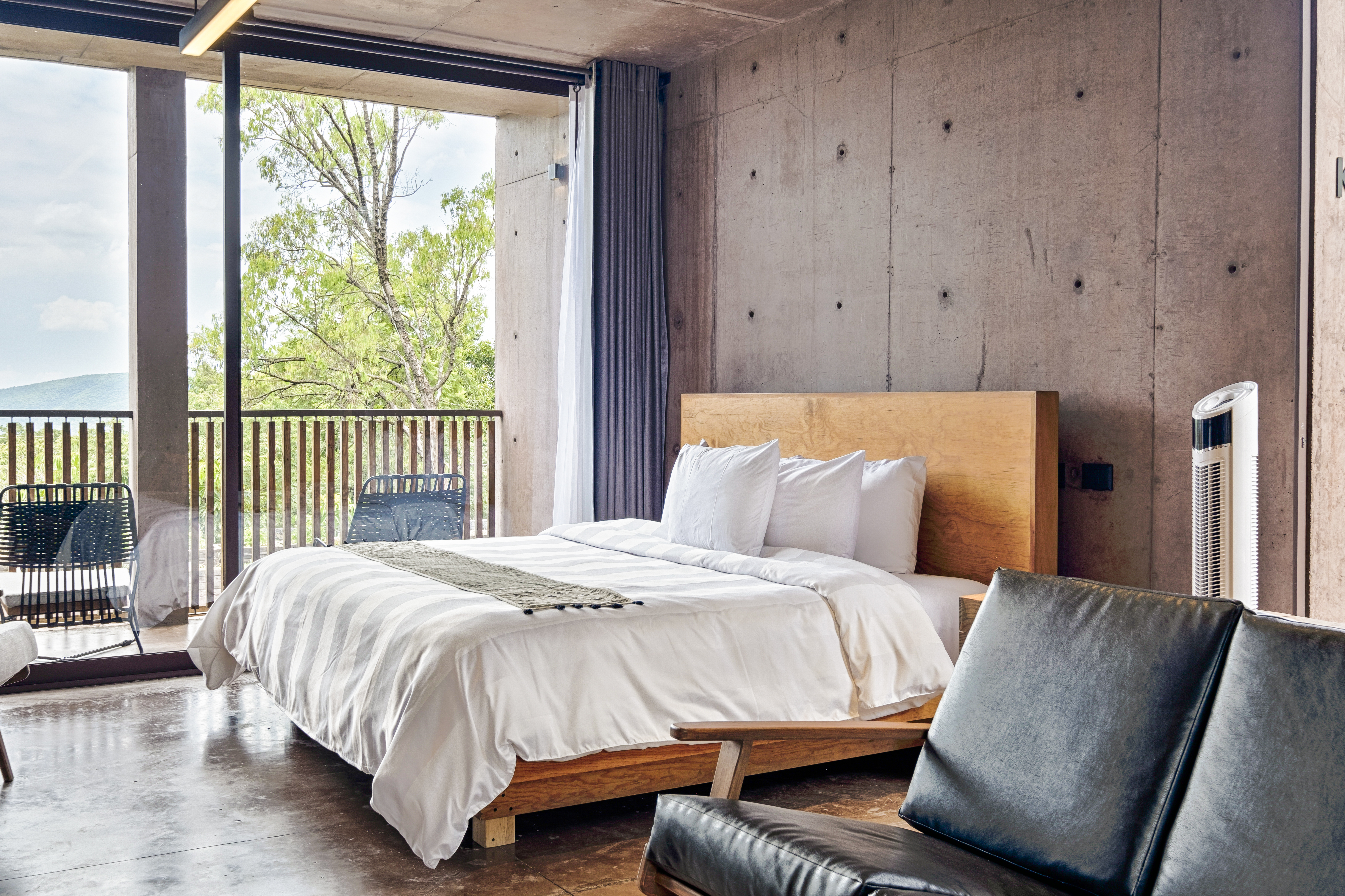 Los agentes que participaron de la inducción recibieron formación sobre el uso del portal en línea, el seguimiento seguro de las solicitudes y el recibimiento de notificaciones customizadas vía correo electrónico.