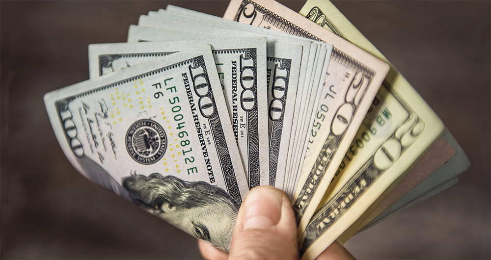 El año pasado, el dólar tocó techos por encima de los 5.000 pesos, poniendo más presión a la inflación. Aunque ha corregido al inicio de 2023, su volatilidad se mantiene.