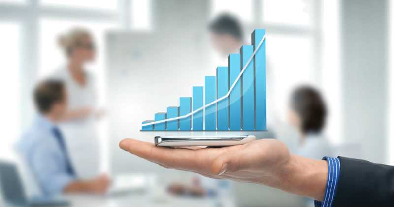 5. Servicios Financieros: estos profesionales (que pueden ser economistas, financieros, banqueros, entre otros), tienen una tasa de suicidio de cerca de 1,51 veces más alta que la de un trabajador promedio. La presión por resultados económicos, la imposibilidad o inviabilidad de algunos negocios así como las malas decisiones que pueden tomar y que lleven a grandes pérdidas de dinero, pueden justificar algunas de las causas para pensar en esa opción de acabar con la vida. La publicación de Mental Health Daily señala que hay evidencia de una correlación entre el suicidio en personas de la industria financiera y el estado de la economía.