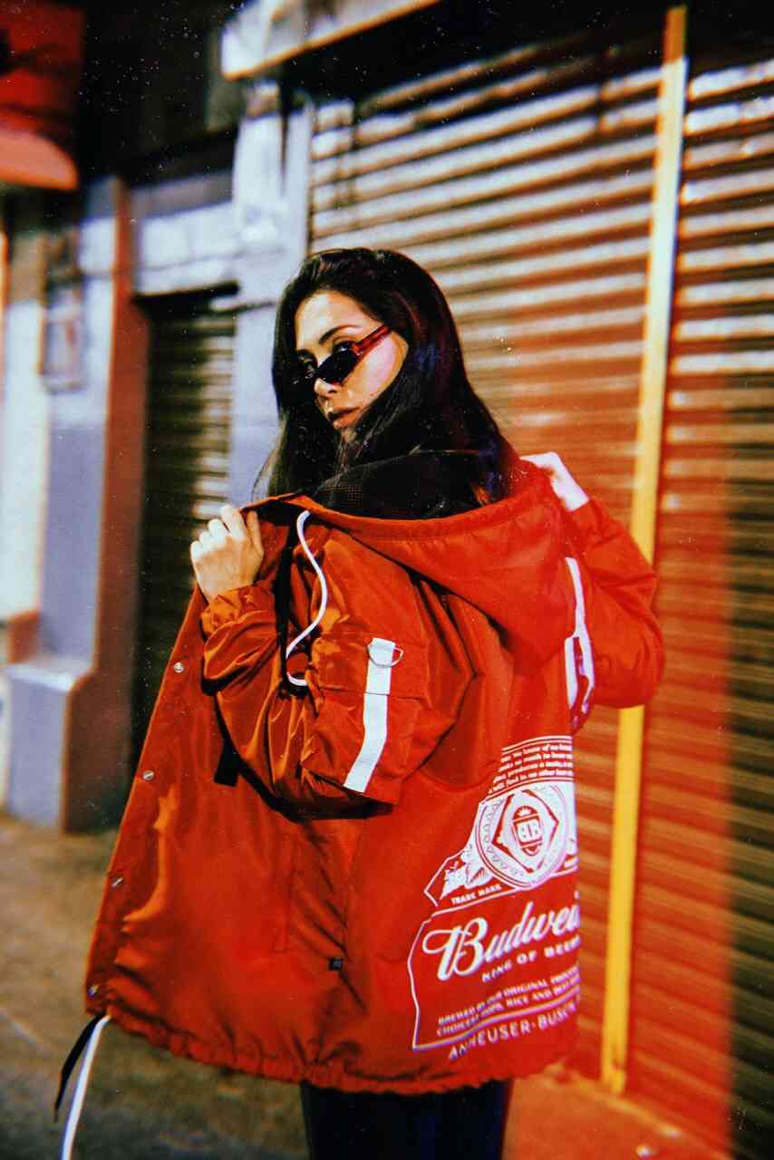 budweiser escoge marca colombiana para linea de streetwear