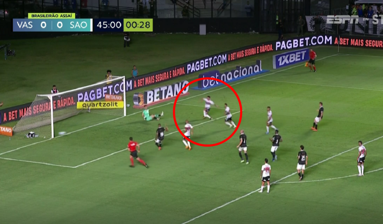 James Rodríguez tuvo error en la definición en su juego con Sao Paulo