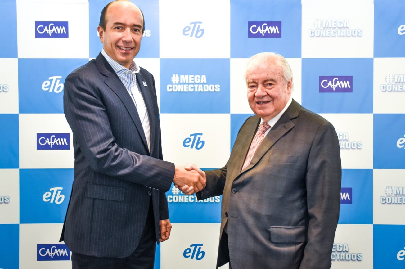, el presidente de ETB, Sergio González y el director de Cafam, Luis Gonzalo Giraldo.