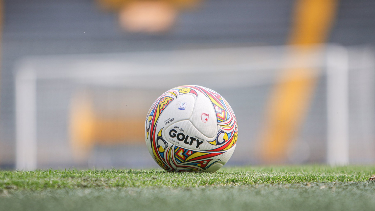 Balón Liga Betplay - Santa Fe v Deportivo Cali