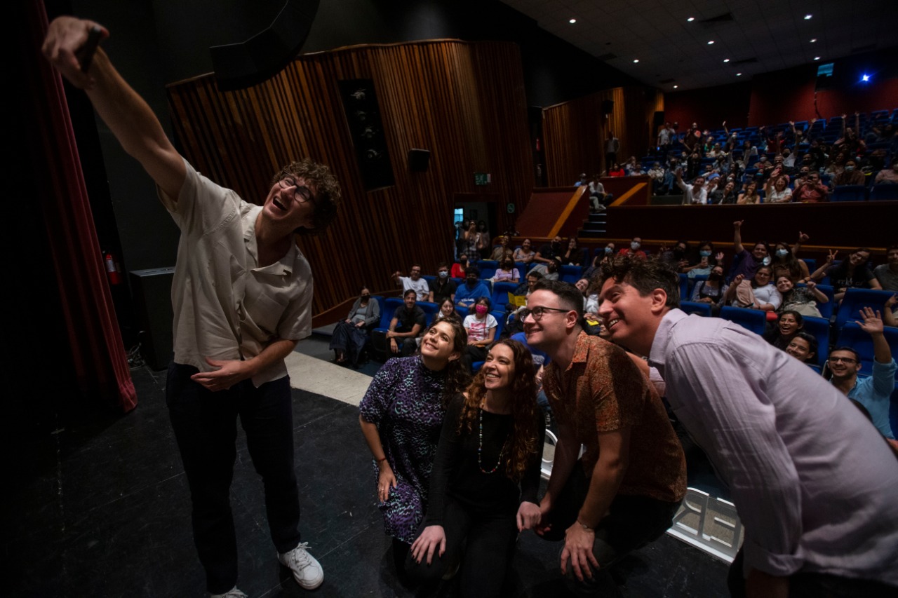 Serán dos eventos que reimaginan el podcast para el escenario en una
experiencia multimedia única.