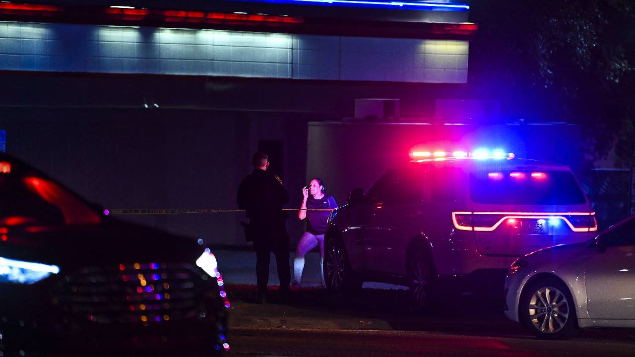 No ha trascendido algún sospechoso por tiroteo en Miami.